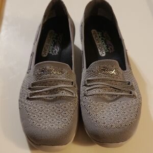 Skechers Women's Knit Gray Loafers